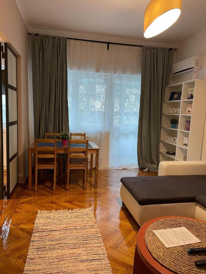 Interbellic Flat Apartment Bucharest Exterior photo