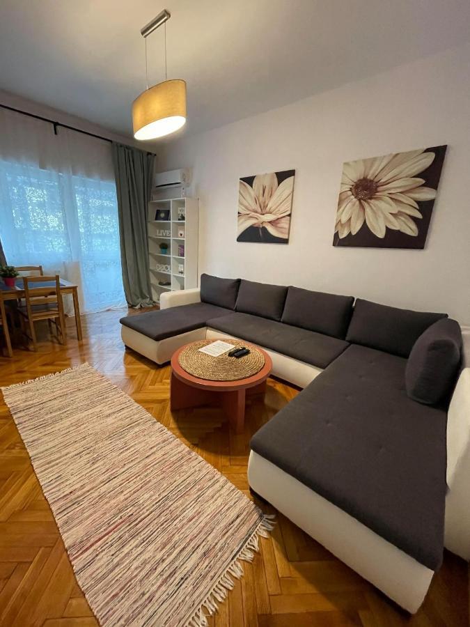Interbellic Flat Apartment Bucharest Exterior photo