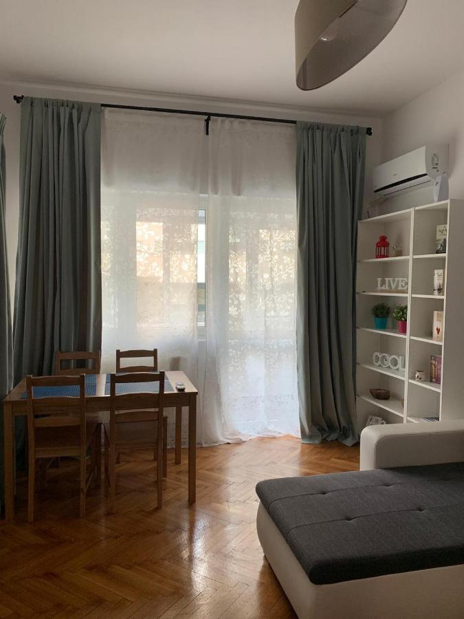 Interbellic Flat Apartment Bucharest Exterior photo